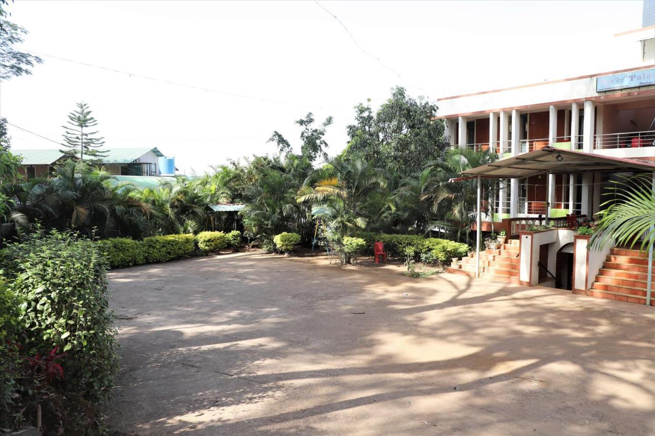 River Palace - A Valley View Hotel Pānchgani Exterior foto